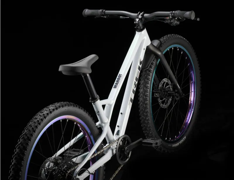 Trek Wahoo Trail 24 inch Wheel Kids Bike 2025 in Plasma Grey-2